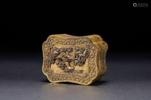 Gilt bronze bird pattern powder box Qing dynasty