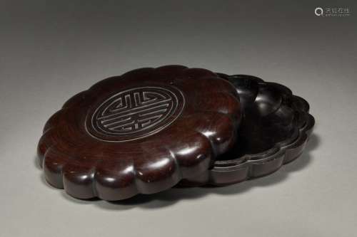 Red Sandalwood Cover Box in Qing Dynasty