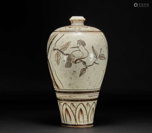 Cizhou Kiln Flower and Bird Plum Vase Song Dynasty