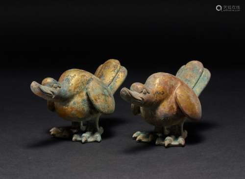 Bronze duck-shaped ornaments Han Dynasty