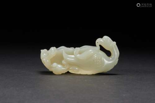 Hetian jade bird type pen washer in Qing dynasty