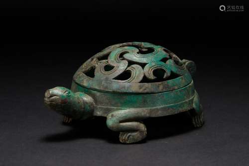 Bronze tortoise ornaments in the Han Dynasty