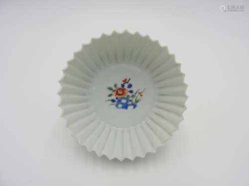 SMALL ARITA KAKIEMON STYLE BOWL 18TH CENTURY painted with po...