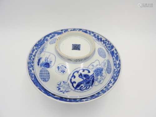 LARGE IMARI BLUE AND WHITE BOWL AND COVER 18TH CENTURY paint...