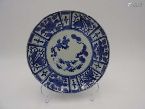 JAPANESE 'IMARI' BLUE AND WHITE PLATE  EDO PERIOD de...