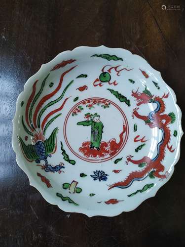 SMALL IMARI ENAMELLED BARBED RIM DISH EDO PERIOD, 17TH / 18T...