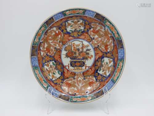 LARGE JAPANESE IMARI DISH LATE EDO PERIOD  centrally decorat...