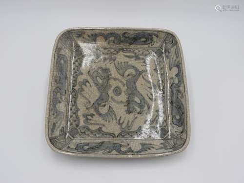 SWATOW-TYPE SQUARE SHAPED BLUE AND WHITE DISH  17TH / 18TH C...