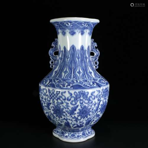 chinese blue and white porcelain vase