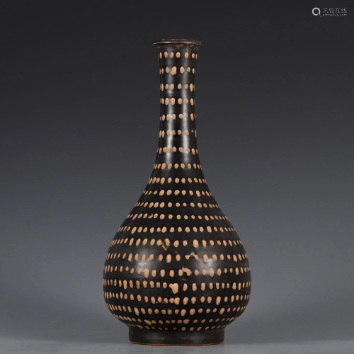 A Jizhou-ware Pear Shaped Vase