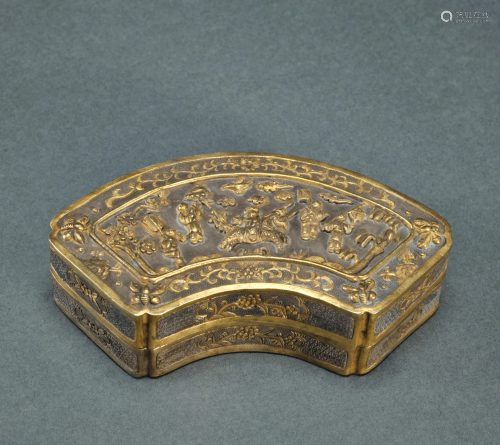 A Silver Gilt Box with Cover