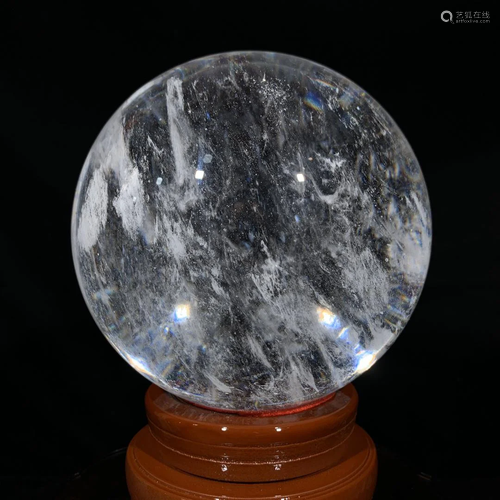 White crystal ball 14 cm diameter, net weight 3.9 kg