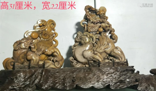 A pair of Shoushan stone ancient beast two chain stamps
