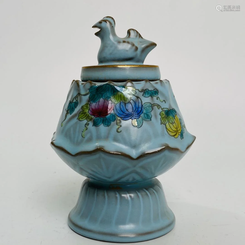 Ru porcelain gilt famille rose smoker, height 14 cm,