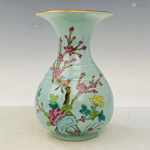 Ru porcelain vase with gold and famille rose, 17 cm