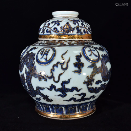 Ming Dynasty Xuande blue and white jar with gold dragon