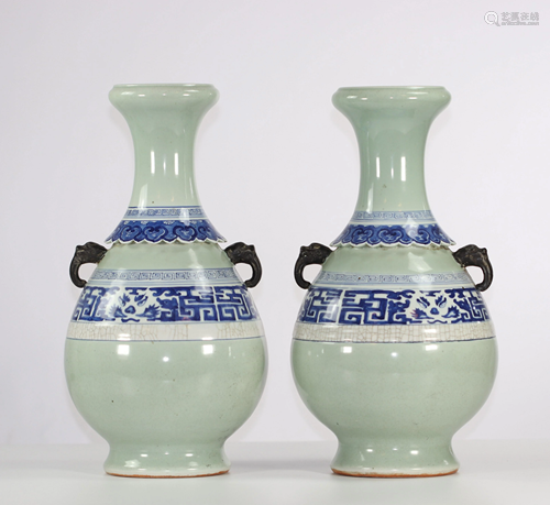 Pair of Nanjing porcelain vases, late 19th century