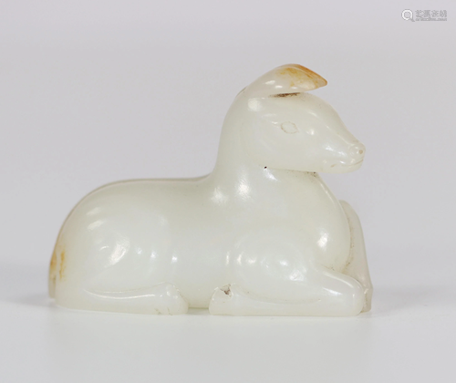 Agenoulile horse pendant in jade, China Qing period