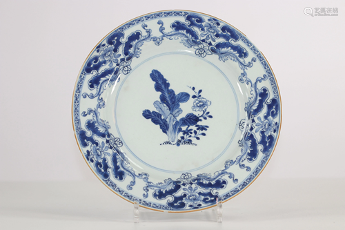 Blanc bleu porcelain plate, 18th century China.