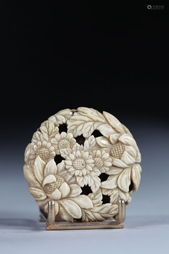 Netsuke Manju circular carved - flowers. Japan Meiji