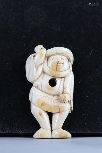 Netsuke carved - a character. Japan Meiji 19th century