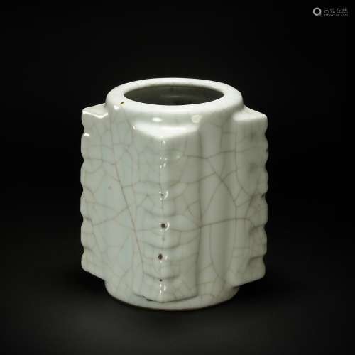 Guan Kiln Vase from Song