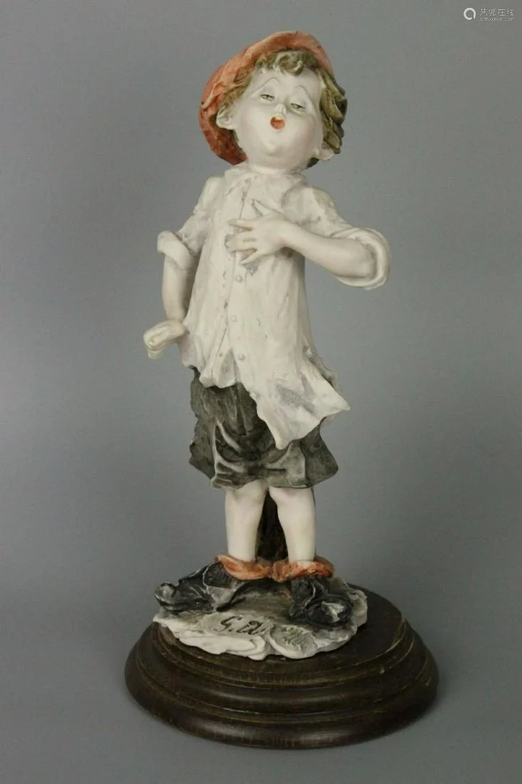 Giuseppe Armani Figurine Boy Singing－【Deal Price Picture】