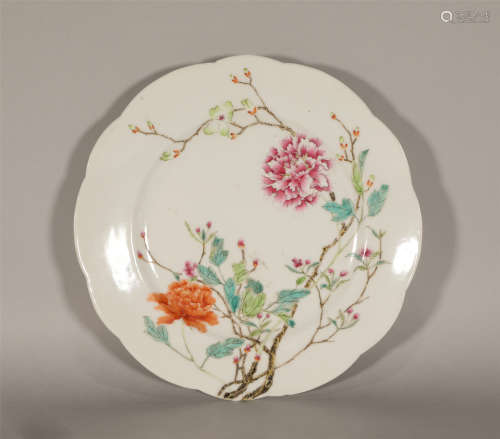 Famille Rose Plate Qing Style
