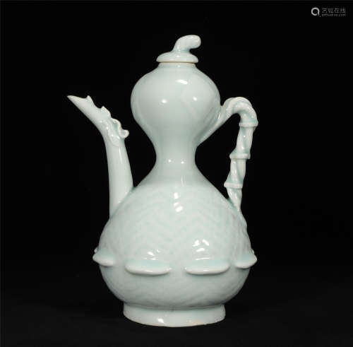 Yiqing Ewer Song Style