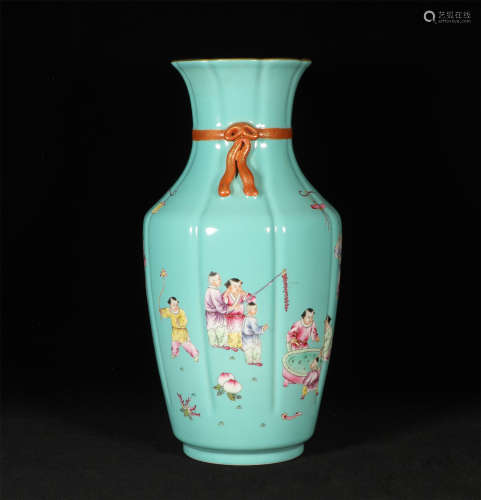 Famille Rose Vase Qing Style
