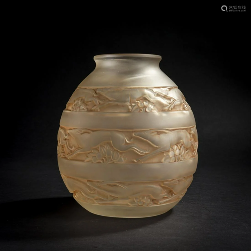 René Lalique , 'Sudan' vase, 1928