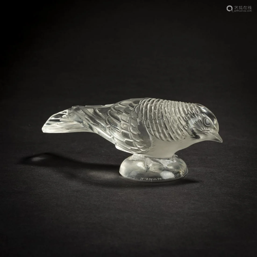 René Lalique, 'Chardonneret timide' paperweight,