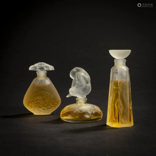 Lalique, Wingen-sur-Moder, Set of three bottles 'Les