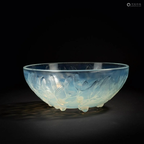 René Lalique, 'Gui N ° 2' bowl, 1921