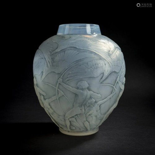 René Lalique, 'Archers' vase, 1921