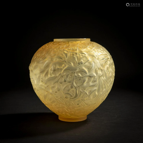 René Lalique, 'Gui' vase, 1920