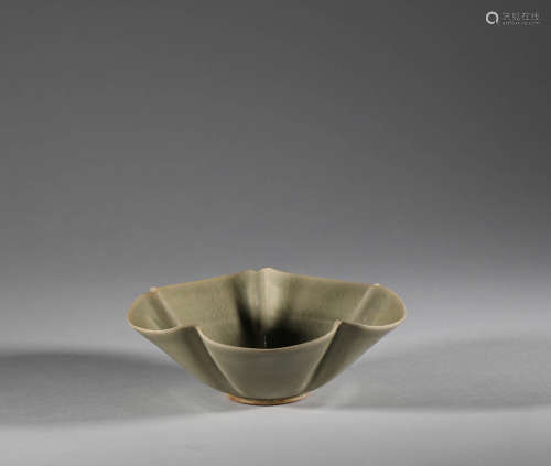 Song Dynasty - Secret Color Porcelain Kuikou Bowl