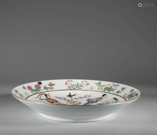 Qing Dynasty - Famille Rose Four-Level Figure Plate