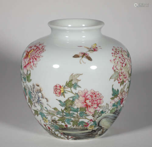 Qing Dynasty - Yongzheng Flower Pattern Jar