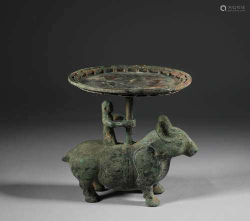 Warring States Period - Bronze Cow Handle Lamp
