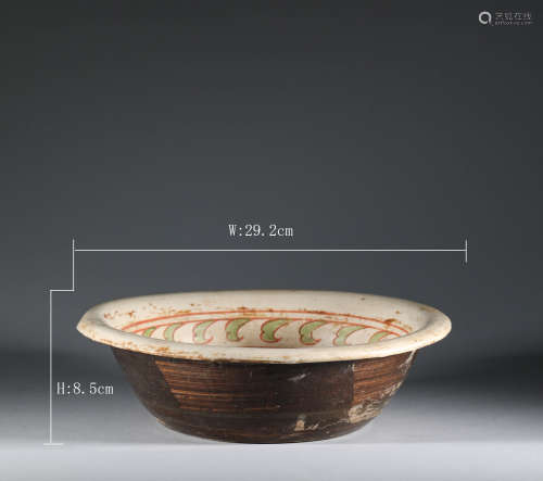 Ming Dynasty - Red and Green Colored Flower and Bird Basin