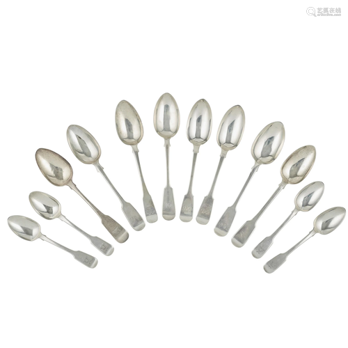 A collection of Fiddle pattern flatware to include