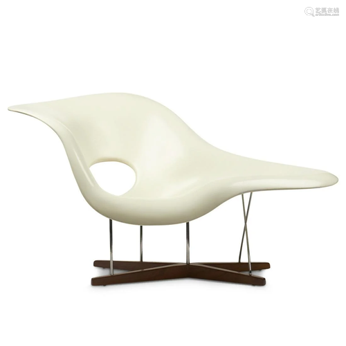 Charles & Ray Eames Vitra La Chaise Lounge Chair