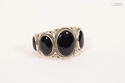 WILLIAM SINGER CUFF BRACELET WITH ONYX