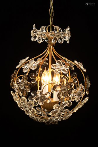 MID CENTURY CRYSTAL & BRASS CHANDELIER, C. 1960, H 16