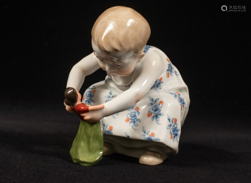 MEISSEN, PORCELAIN CHILD PLAYING WITH DOLL H 4.7