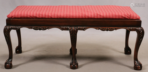 CHIPPENDALE STYLE MAHOGANY BENCH H 19