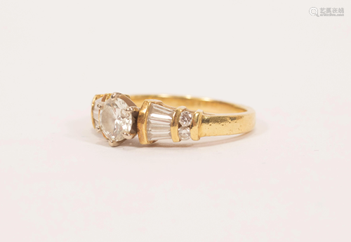 18KT YELLOW GOLD & DIAMOND RING, T.W. 5.1, SIZE: 7.5