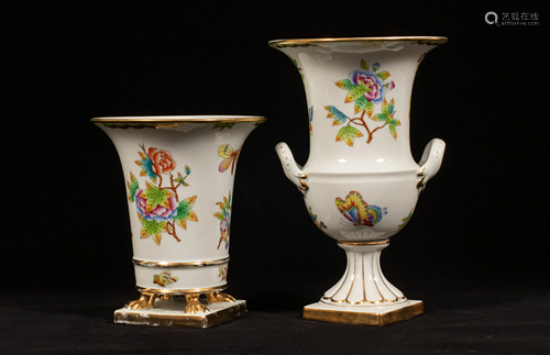 HEREND CO. 'CHINESE BOUQUET' PORCELAIN VASES, 2 PC…