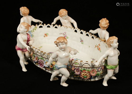 SCHIERHOLZ PORCELAIN CHERUB CENTERPIECE BOWL, H 7